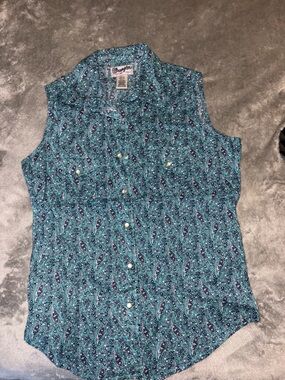 Wrangler Teal Paisley Sleeveless Button-Front Top